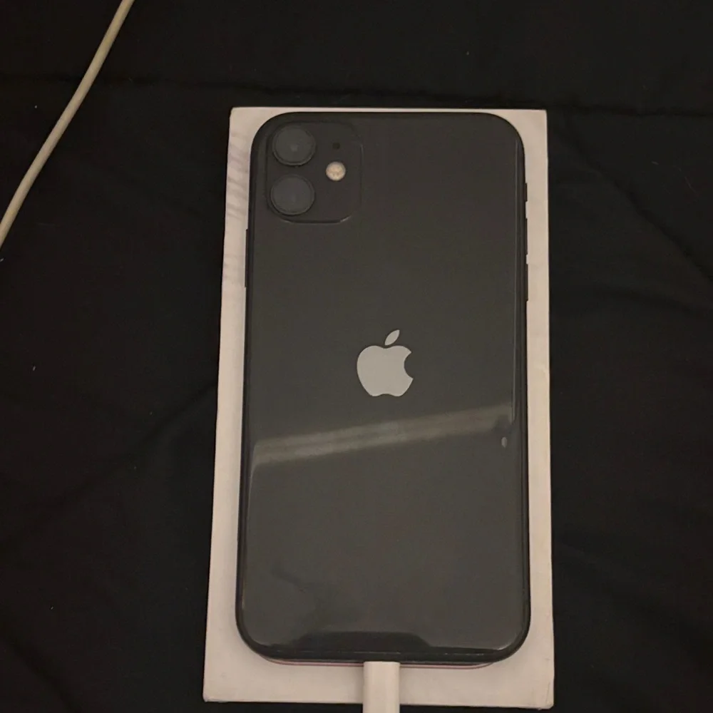 Black iPhone 11